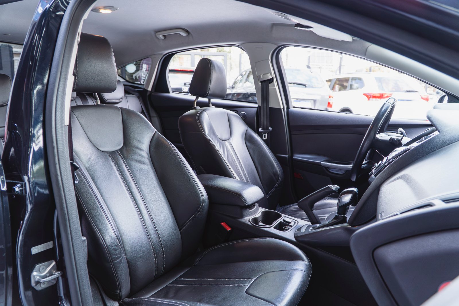 Ford Focus Ti AT 2.0 Hb - Imagem 7