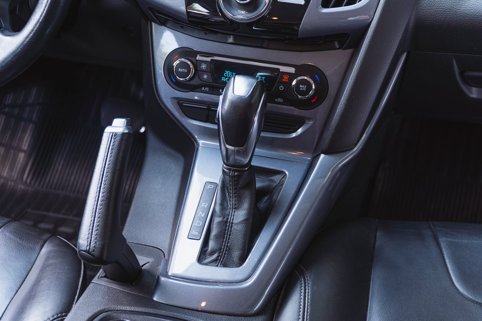 Ford Focus Ti AT 2.0 Hb - Imagem 15