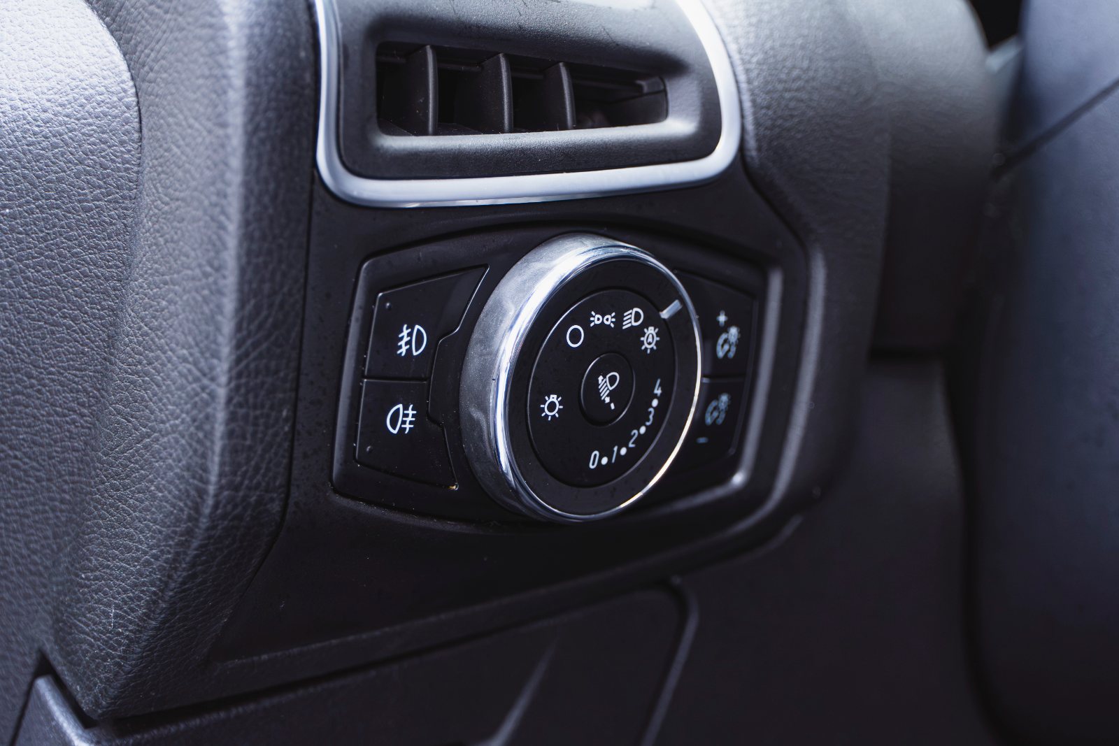 Ford Focus Ti AT 2.0 Hb - Imagem 11